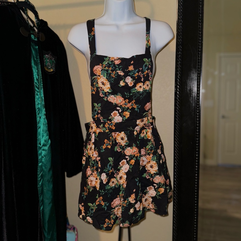 Forever 21 flower overall mini dress